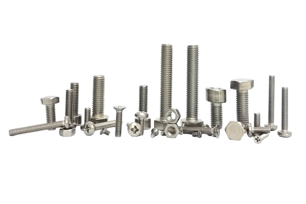How can zirconium and titanium alloy fasteners maintain their strength in high temperature environments?